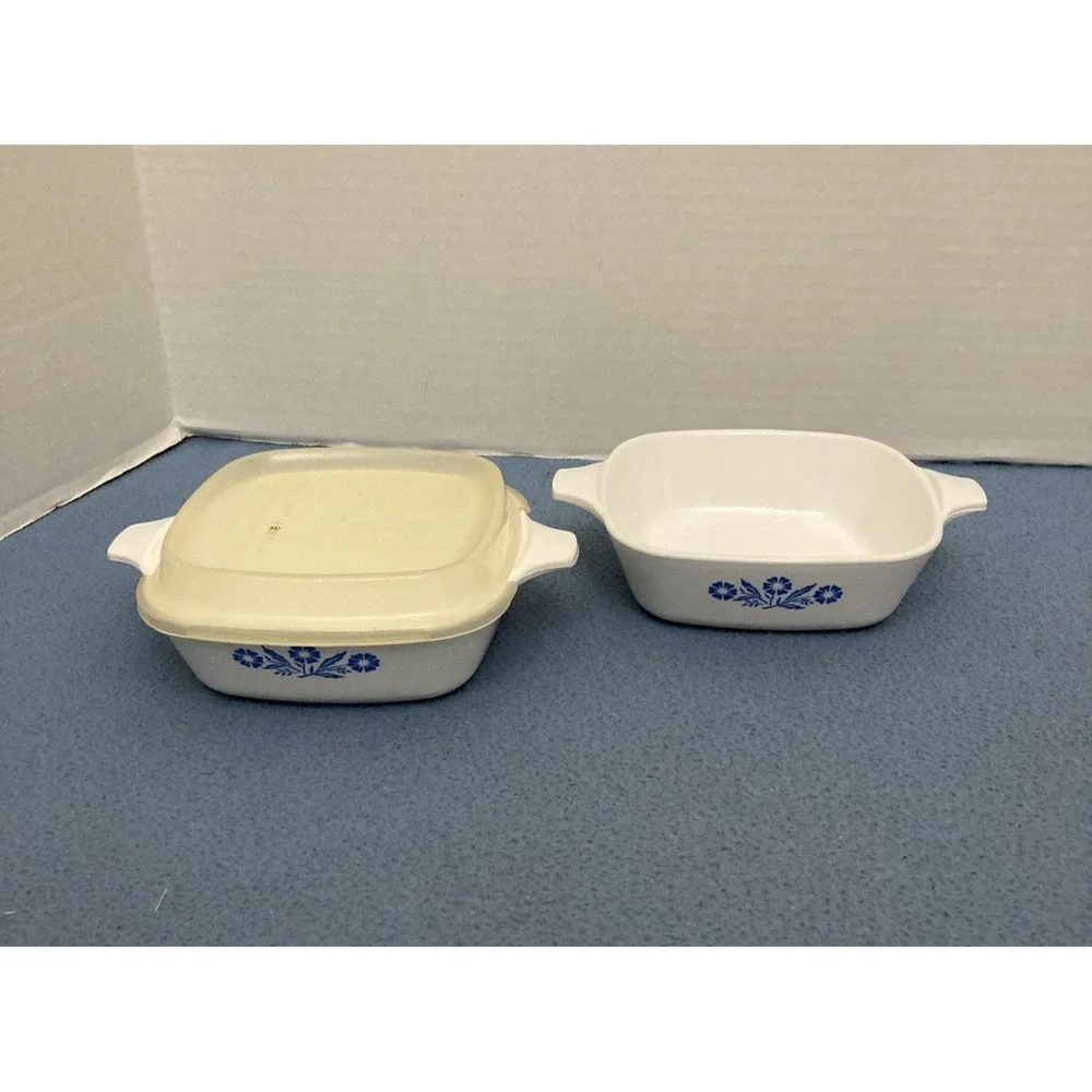VTG Corning Ware Blue Cornflower Petite Pan (P-41)‎ Set Of 2 with 1 Plastic Lid